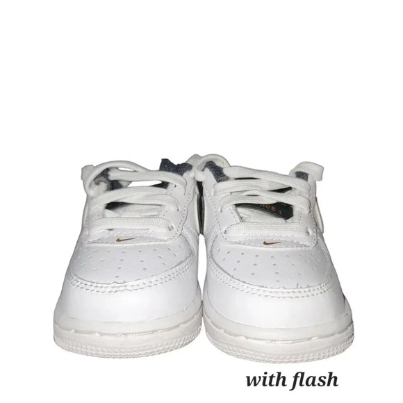 Baby Nike Air Force 1 LV8 Low White Black Metallic Gold Toddler Size 4 DM3387 - Picture 6 of 7